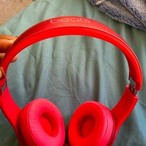 red refurbished beats wired